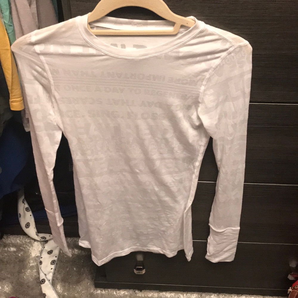 Lululemon White T-shirt